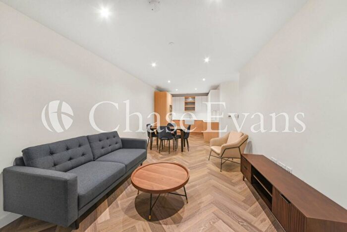 2 Bedroom Flat To Rent In Henshaw Parade, Hendon, London, NW9