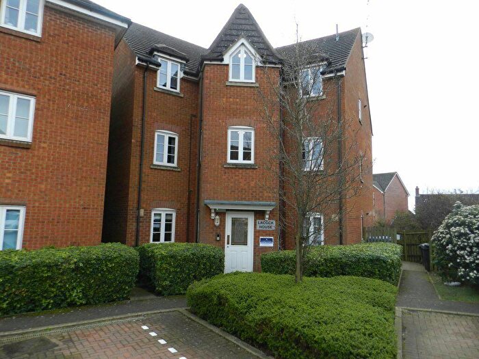 2 Bedroom Flat To Rent In Middlemore, NN11