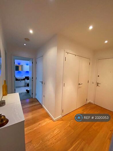 2 Bedroom Flat To Rent In Goulden Street, Manchester, M4