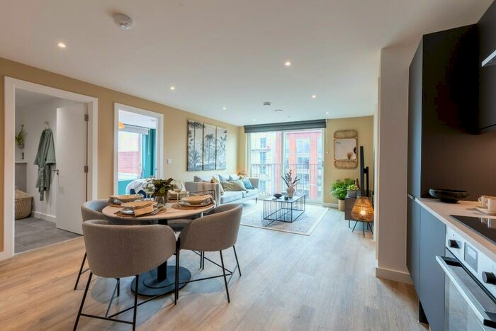 2 Bedroom Flat To Rent In Flat, Hairpin House, Bradford Street, Birmingham, B12