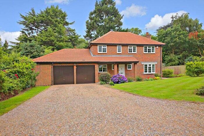 4 Bedroom Detached House To Rent In Parkfield, Chorleywood, WD3