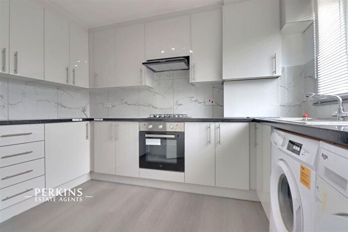 2 Bedroom Flat To Rent In Northolt, UB5