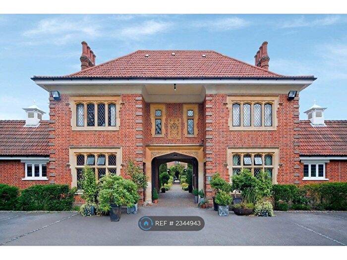 4 Bedroom Flat To Rent In Windsor Forest Court, Ascot, SL5