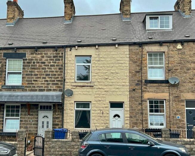 3 Bedroom Terraced House To Rent In Doncaster Road, Barnsley, S70