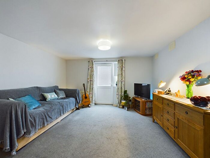 2 Bedroom Flat For Sale In Douglas Avenue, Wesham, PR4