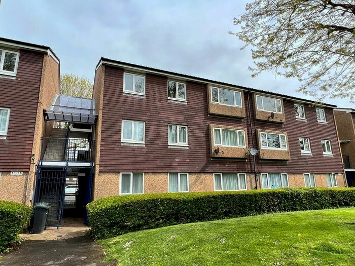 2 Bedroom Flat To Rent In Merganser Close, Gosport, PO12