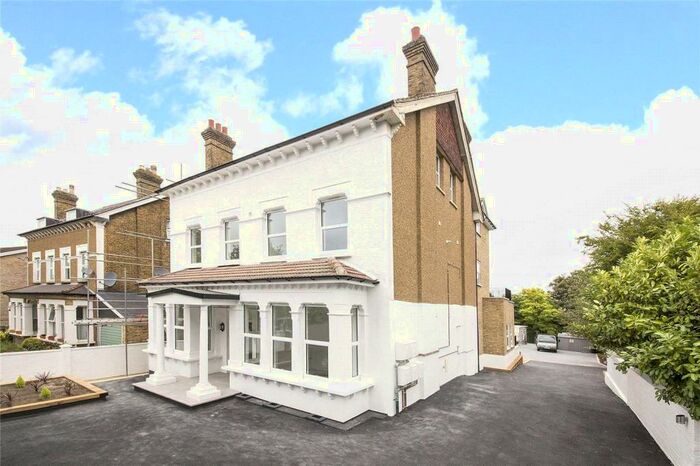 1 Bedroom Apartment To Rent In Woodhill Apartments, Harewood Road, South Croydon, CR2