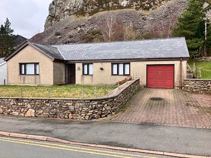 3 Bedroom House For Sale In Dolgarreg Ddu, Blaenau Ffestiniog, LL41