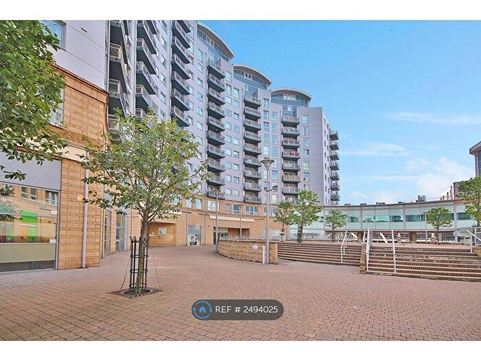 2 Bedroom Flat To Rent In Crown Heights Alencon Link, Basingstoke, RG21