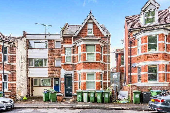 Studio To Rent In Silverdale Road, Southampton, Hampshire, SO15