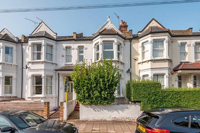 2 Bedroom Flat To Rent In Galveston Road, East Putney, London, SW15