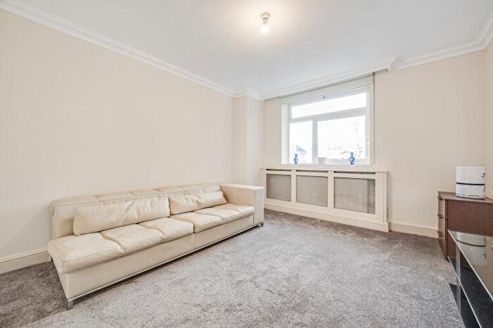 1 Bedroom Apartment To Rent In St. Johns Wood Park London, NW8