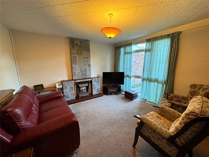 3 Bedroom End Terrace House For Sale In Sumburgh Croft, Birmingham, West Midlands, B35