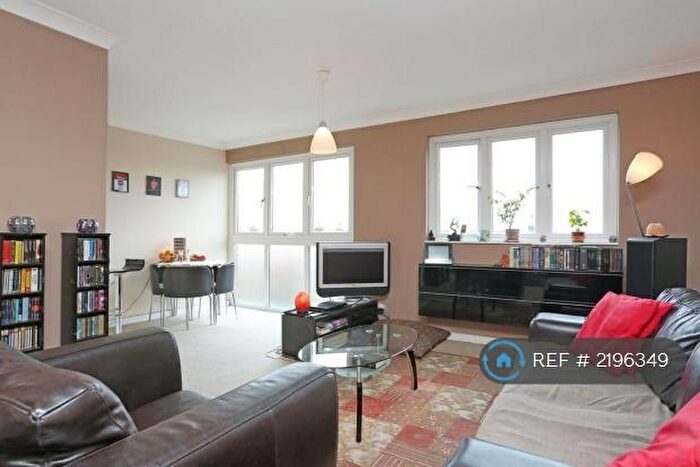 1 Bedroom Flat To Rent In Theodore Court, London, SE13