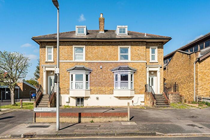 3 Bedroom Town House To Rent In Grove Crescent, South Woodford, E18