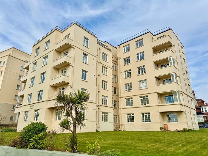 2 Bedroom Flat To Rent In Bedford Avenue, Bexhill-On-Sea, TN40
