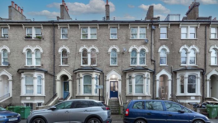 1 Bedroom Flat For Sale In Villa Road, London, SW9