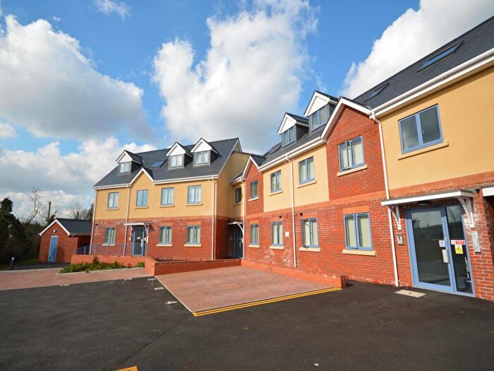 2 Bedroom Flat To Rent In Weyhill Road, Andover, Hampshire, SP10