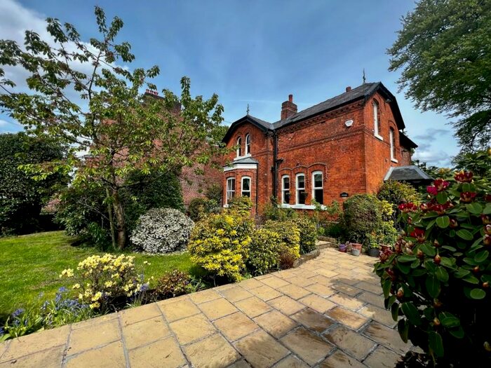 4 Bedroom Detached House To Rent In Cromwell Road, Stretford, M32
