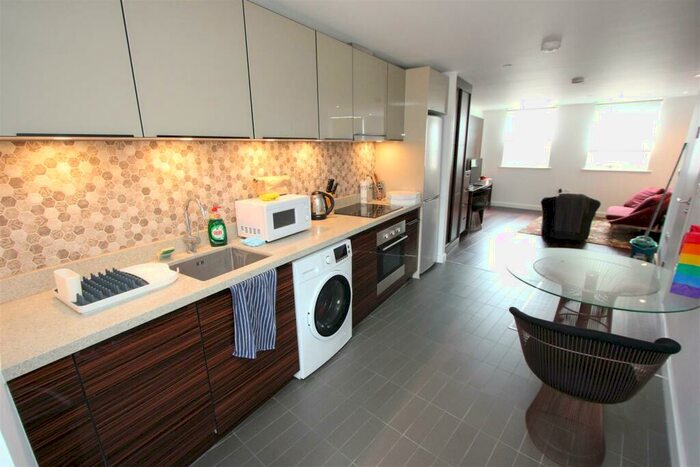 Apartment To Rent In Queen Victoria Terrace, Sovereign Court, Wapping, E1W