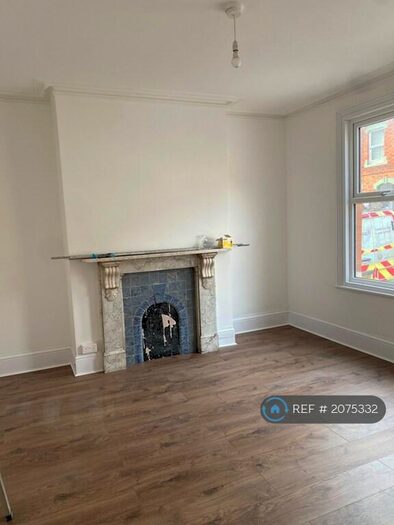 4 Bedroom Terraced House To Rent In St. Pauls Road, Northampton, NN2
