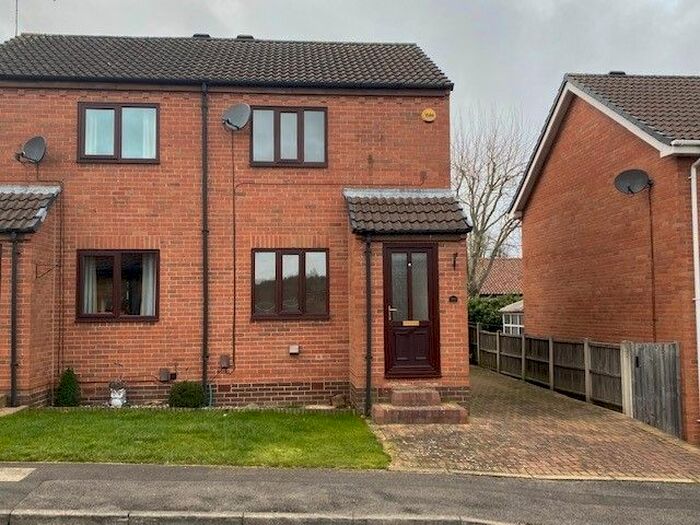 2 Bedroom Semi-Detached House To Rent In Bradshaw Avenue, Treeton, S60