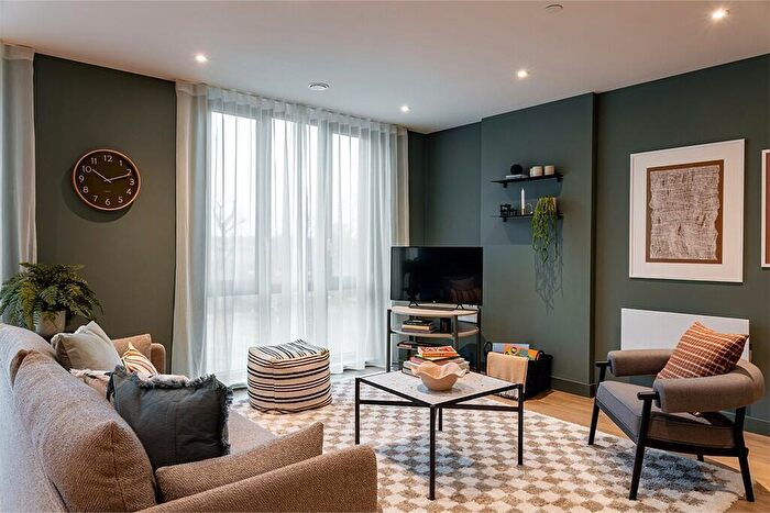 3 Bedroom Duplex To Rent In Pitsford Street, Birmingham, B18