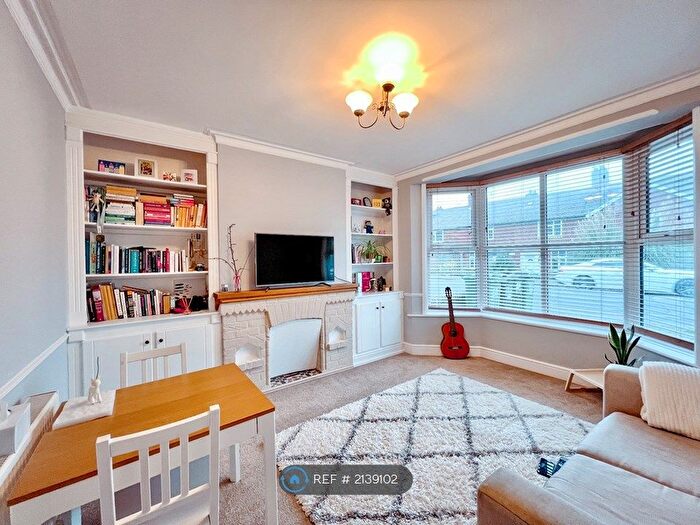 2 Bedroom Flat To Rent In Whitley Road, Eastbourne, BN22