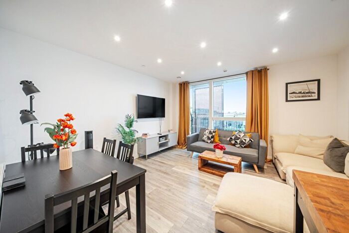 2 Bedroom Flat For Sale In Scena Way, Camberwell, London, SE5