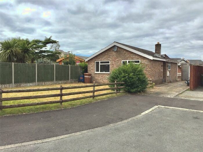 2 Bedroom Bungalow For Sale In Ty Canol, Harlech, LL46
