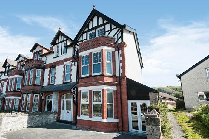 3 Bedroom Flat For Sale In Conway Road, Llandudno, Conwy, LL30
