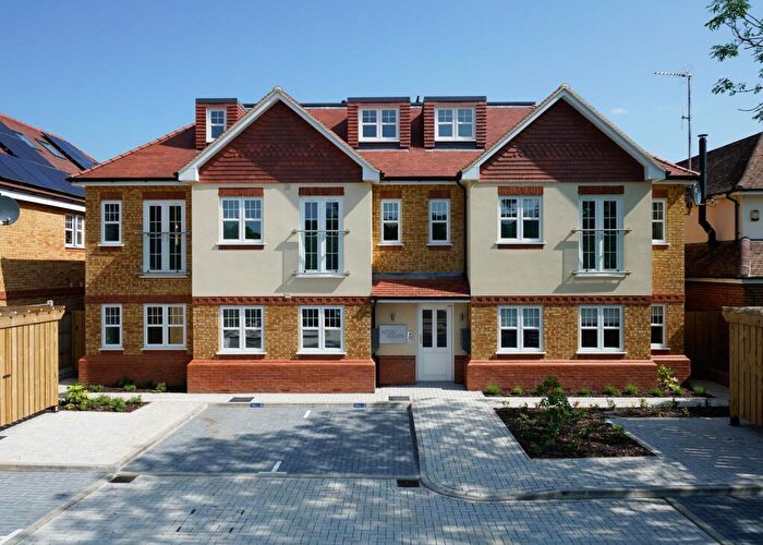 3 Bedroom Apartment To Rent In London Road, Aston Clinton, Aylesbury, HP22