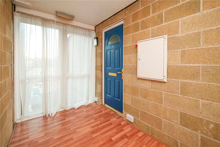 1 Bedroom Flat To Rent In Otley Road, Charlestown, Shipley, West Yorkshire, BD17