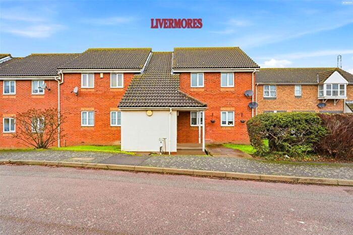 1 Bedroom Apartment For Sale In Eton Way, Dartford, DA1