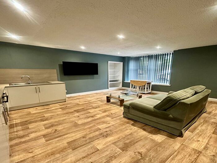 1 Bedroom Flat To Rent In Gardner Street, Dundee, DD3