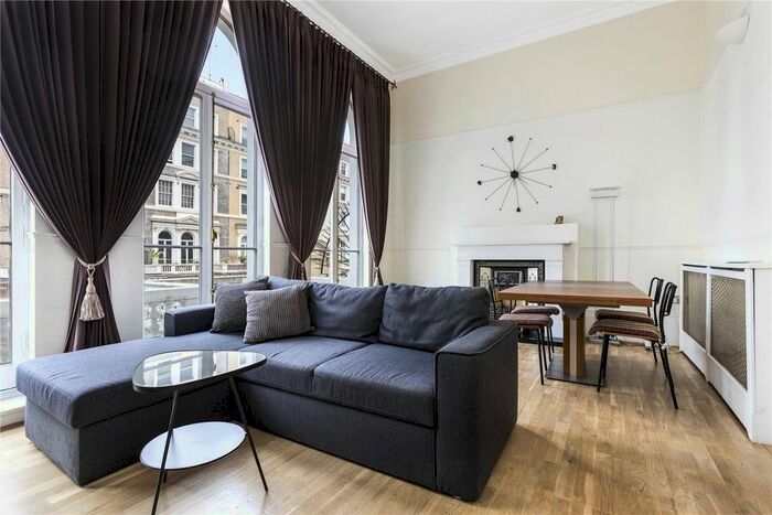 3 Bedroom Flat To Rent In Queens Gate, South Kensington, London, SW7