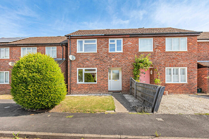 3 Bedroom Semi-Detached House For Sale In Mallard Way, Wantage, OX12