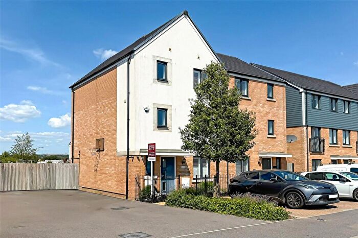 4 Bedroom Semi Detached House For Sale In Pethick Road, Littlehampton, West Sussex, BN17