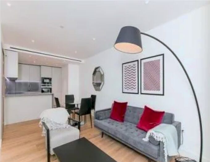 1 Bedroom Flat To Rent In Admiralty House, Vaughan Way, London, E1W