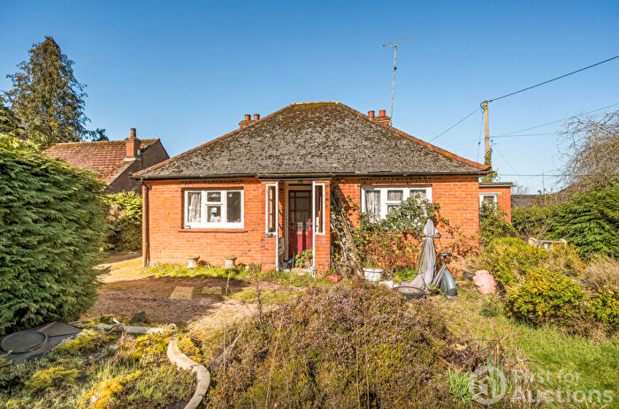 3 Bedroom Bungalow For Sale In Binfield Heath, Henley-on-Thames, Oxfordshire, RG9