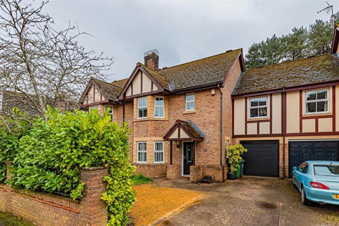 4 Bedroom Detached House For Sale In Heath, CF14
