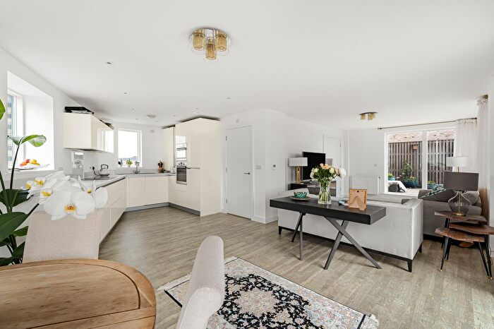 2 Bedroom Flat To Rent In Hobson Road, Trumpington, CB2