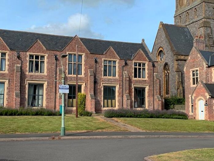 2 Bedroom Apartment To Rent In Mount Dinham Court, Exeter, Devon, EX4