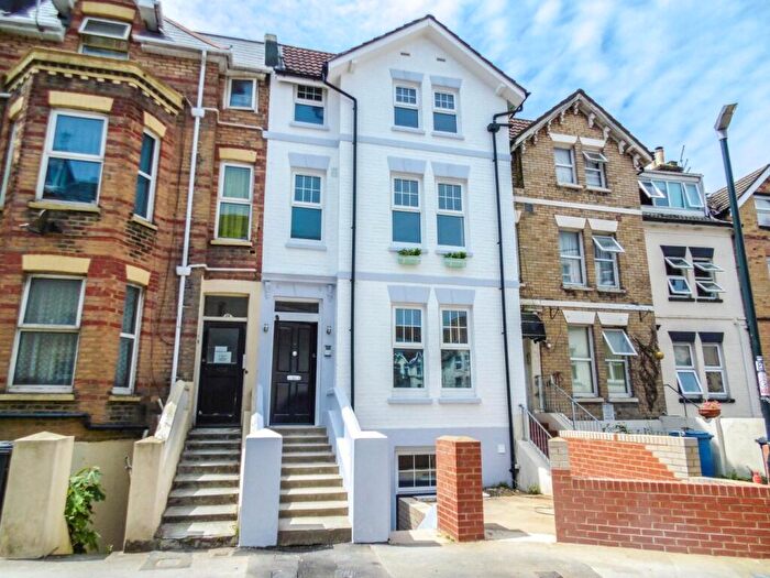 1 Bedroom Apartment To Rent In Purbeck Road, Bournemouth, BH2