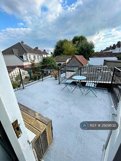 4 Bedroom Maisonette To Rent In Wellington Hill West, Bristol, BS9