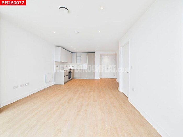 1 Bedroom Flat To Rent In Green Quarter – Bedroom Flat, M4