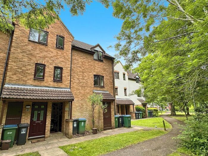 Maisonette To Rent In Ravenscroft, Watford, WD25