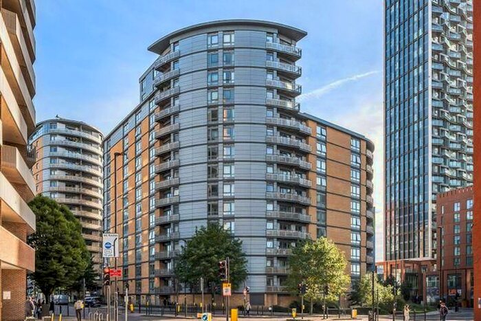 1 Bedroom Flat To Rent In Trentham Court, Victoria Road, North Acton, London, W3