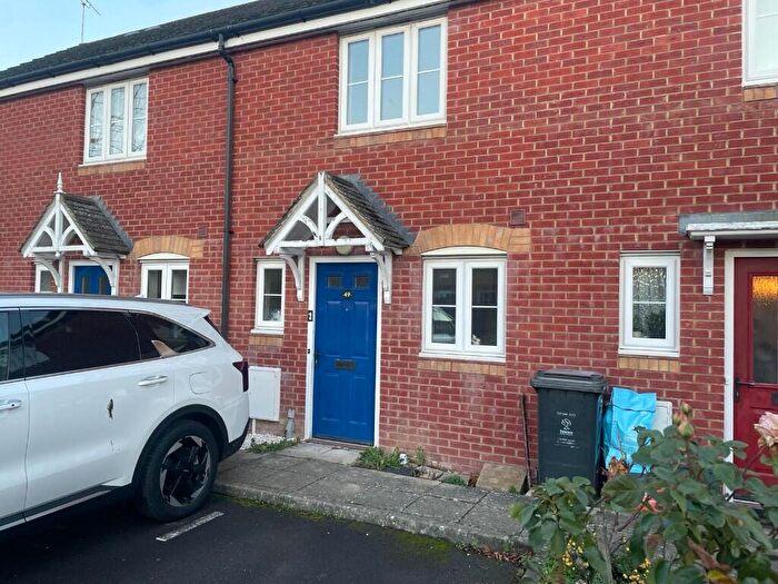 2 Bedroom Terraced House To Rent In Horsham Road, Swindon, Wiltshire, SN3