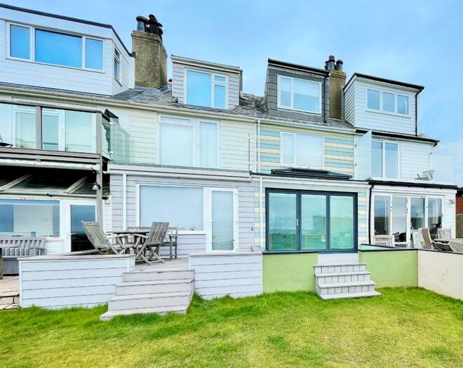 3 Bedroom Terraced House To Rent In Hill Head Road, Fareham, PO14